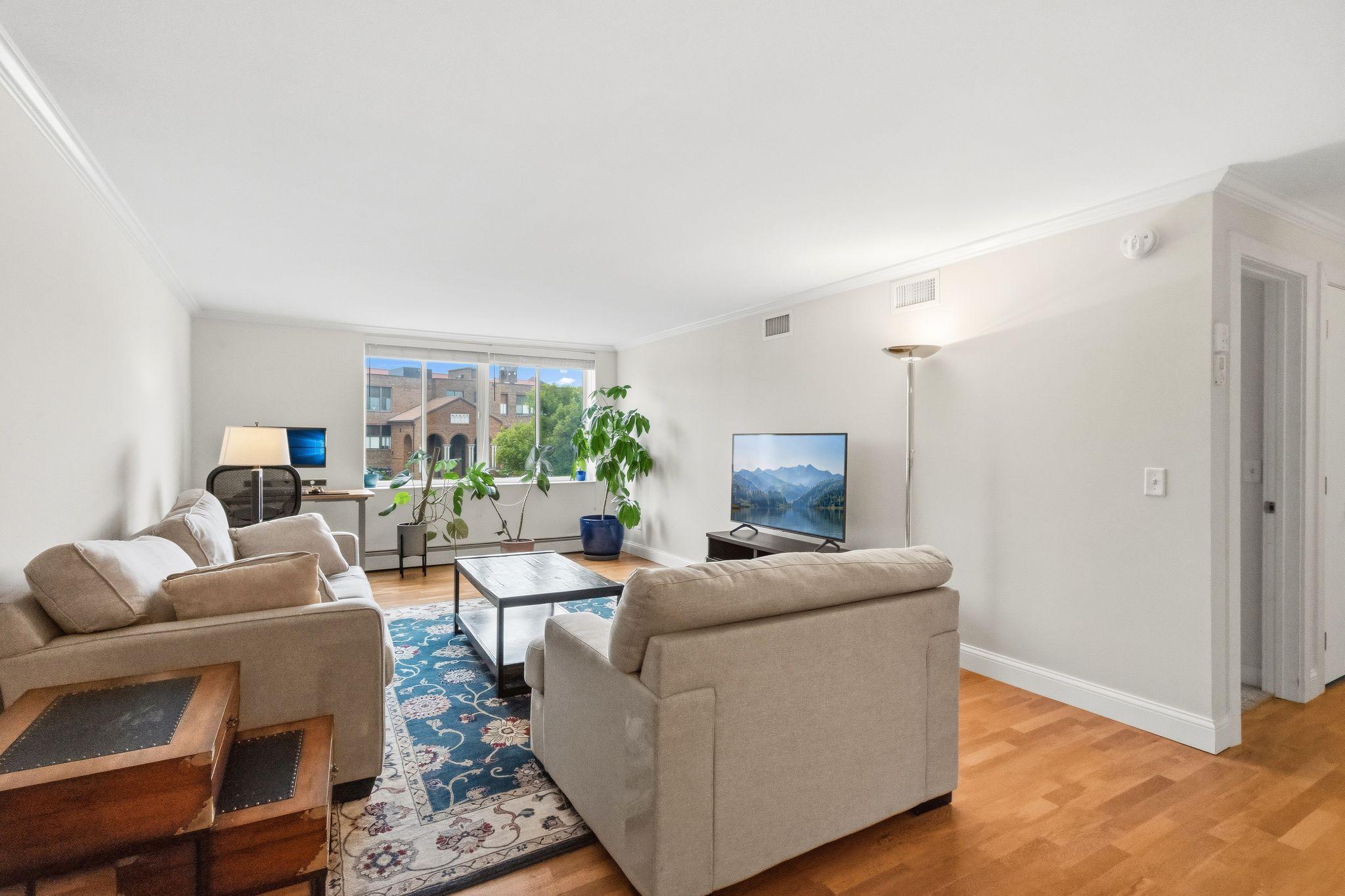 2800 W 44th Street 201