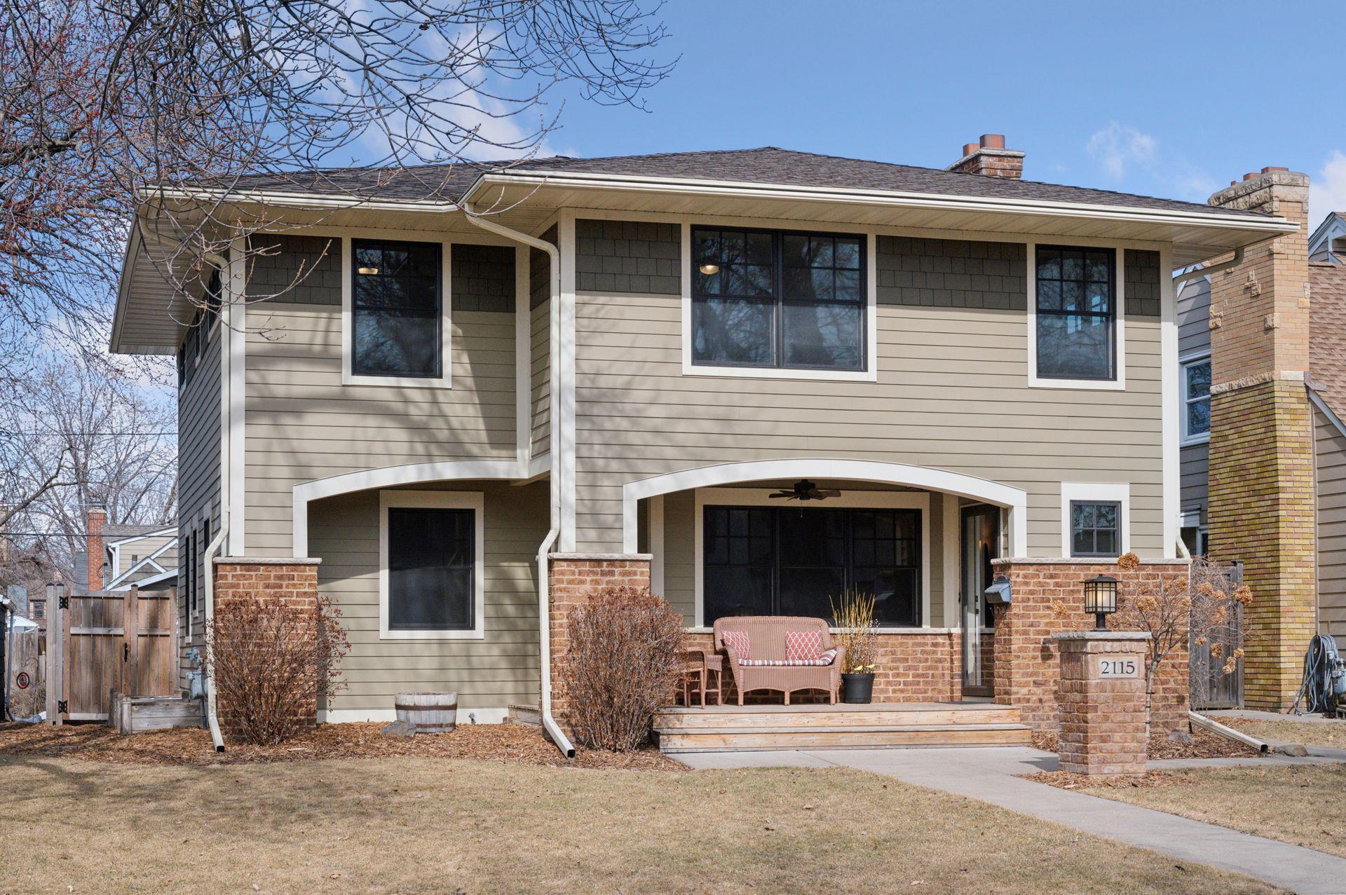 2115 Hartford Avenue