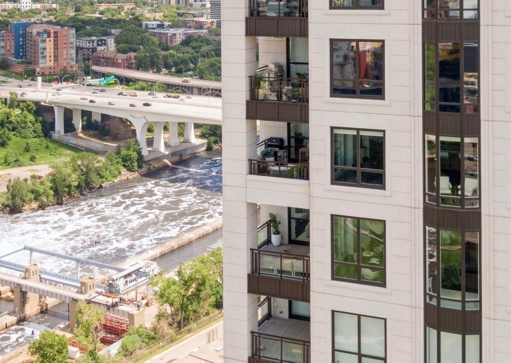 1111 W River Parkway 24A