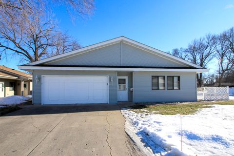 Photo of 555 Graham Street SW, Hutchinson, MN 55350 (MLS # 7004667)