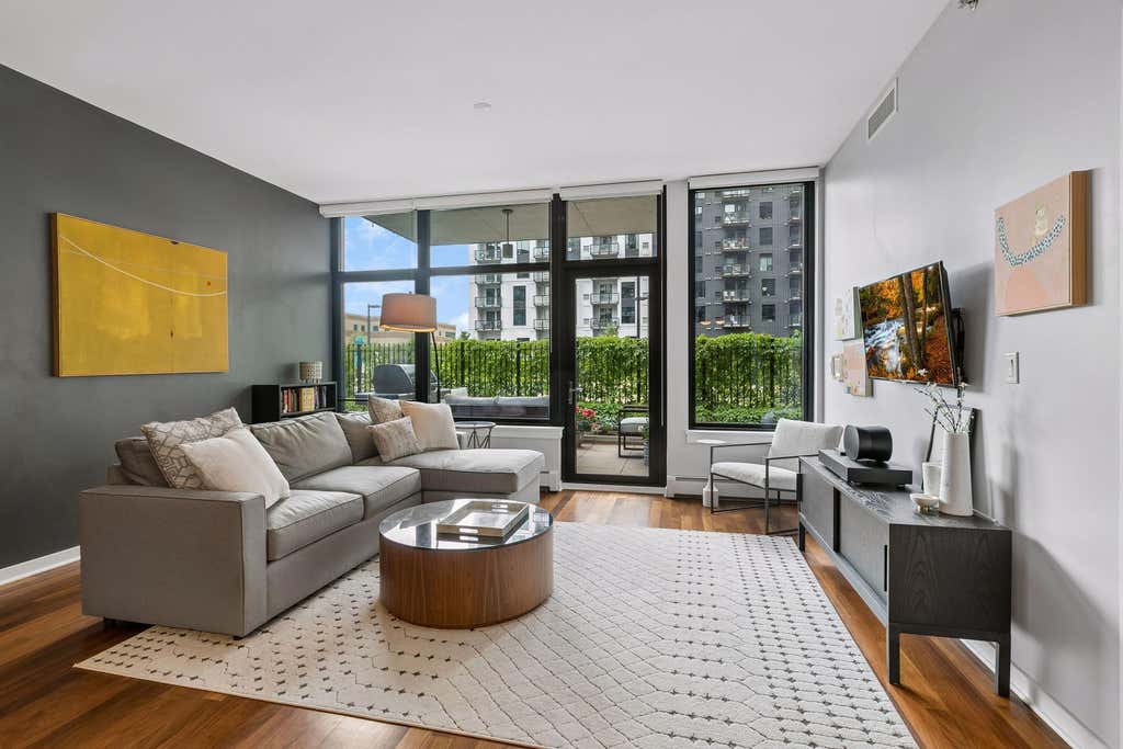 Photo of 1120 S 2nd Street #204, Minneapolis, MN 55415 (MLS # 7093572)