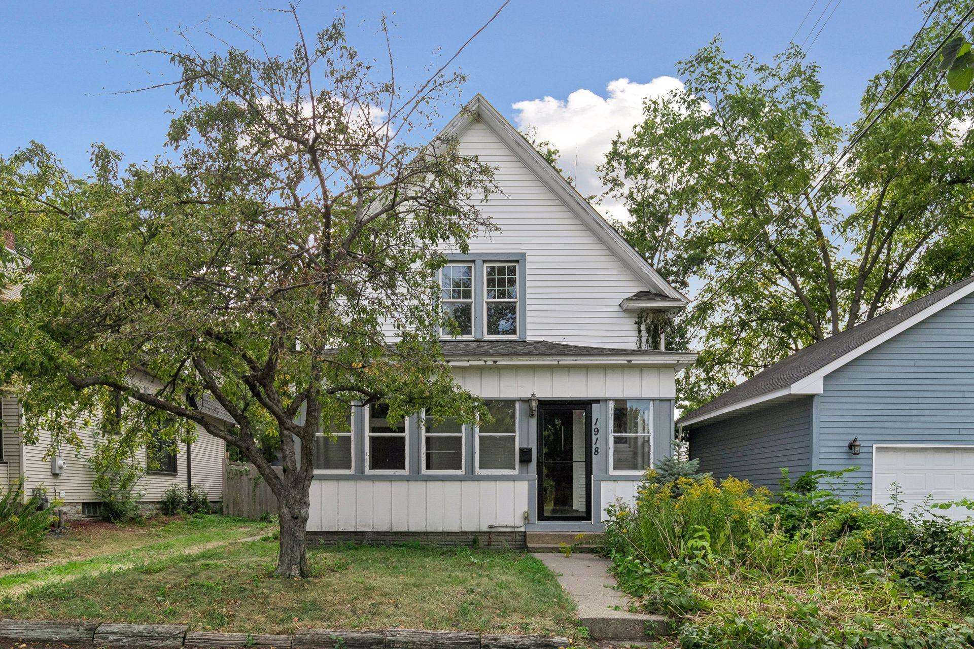 1918 Quincy Street NE