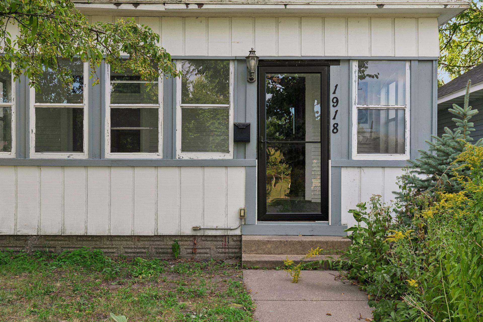 1918 Quincy Street NE
