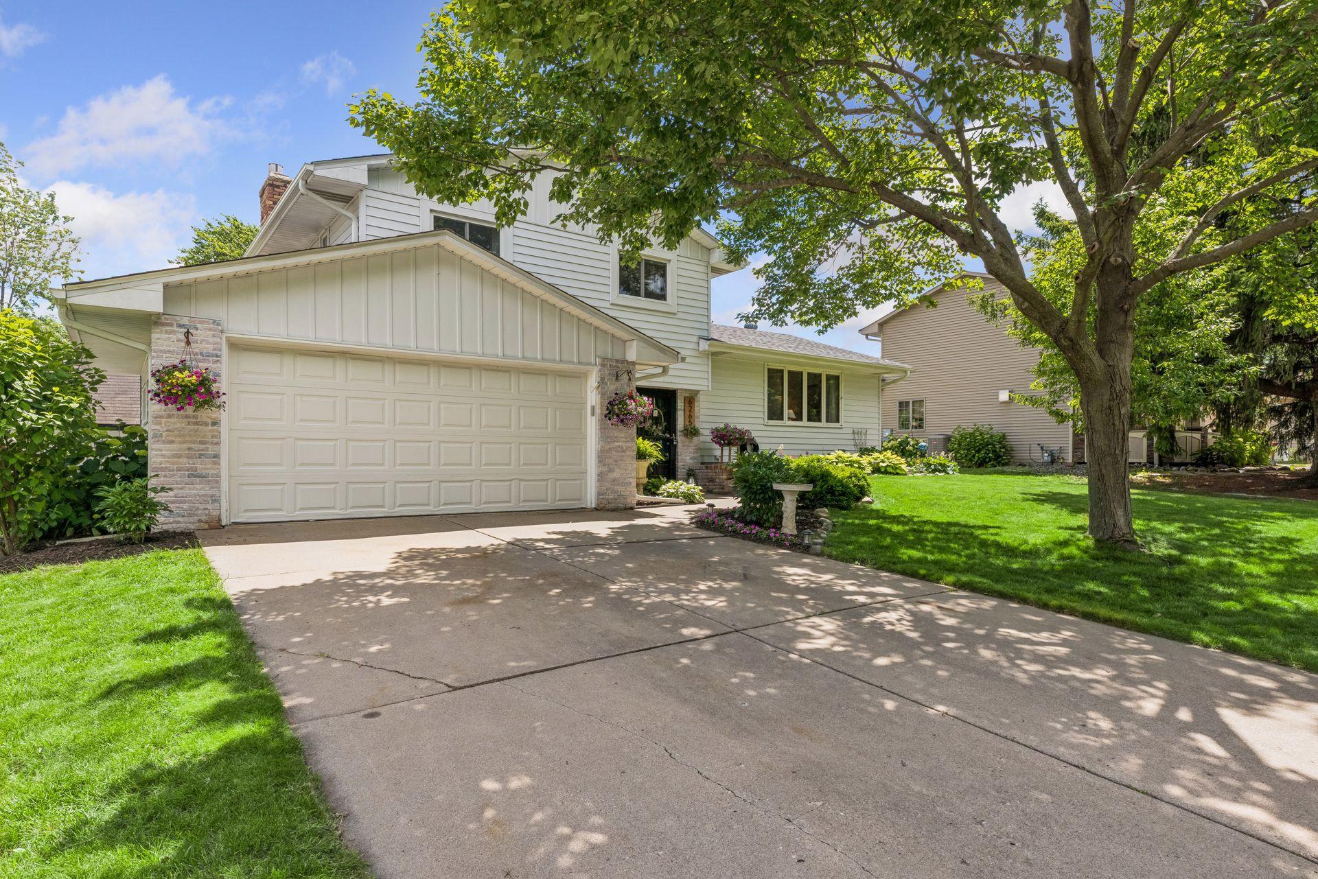 6265 Oakwood Road