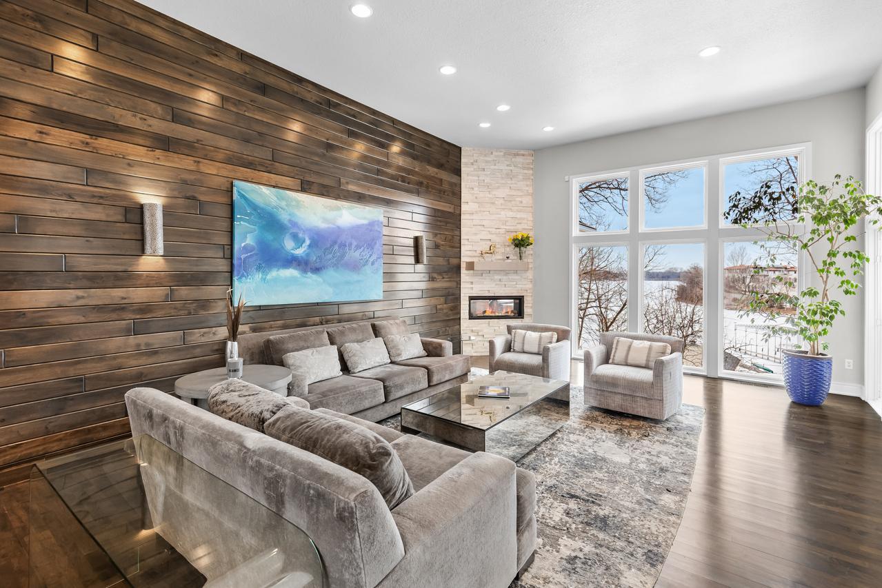 21150 Excelsior Boulevard