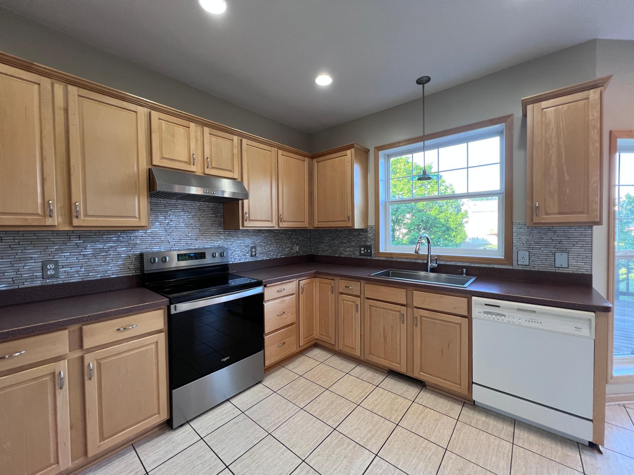 11359 Hastings Street NE