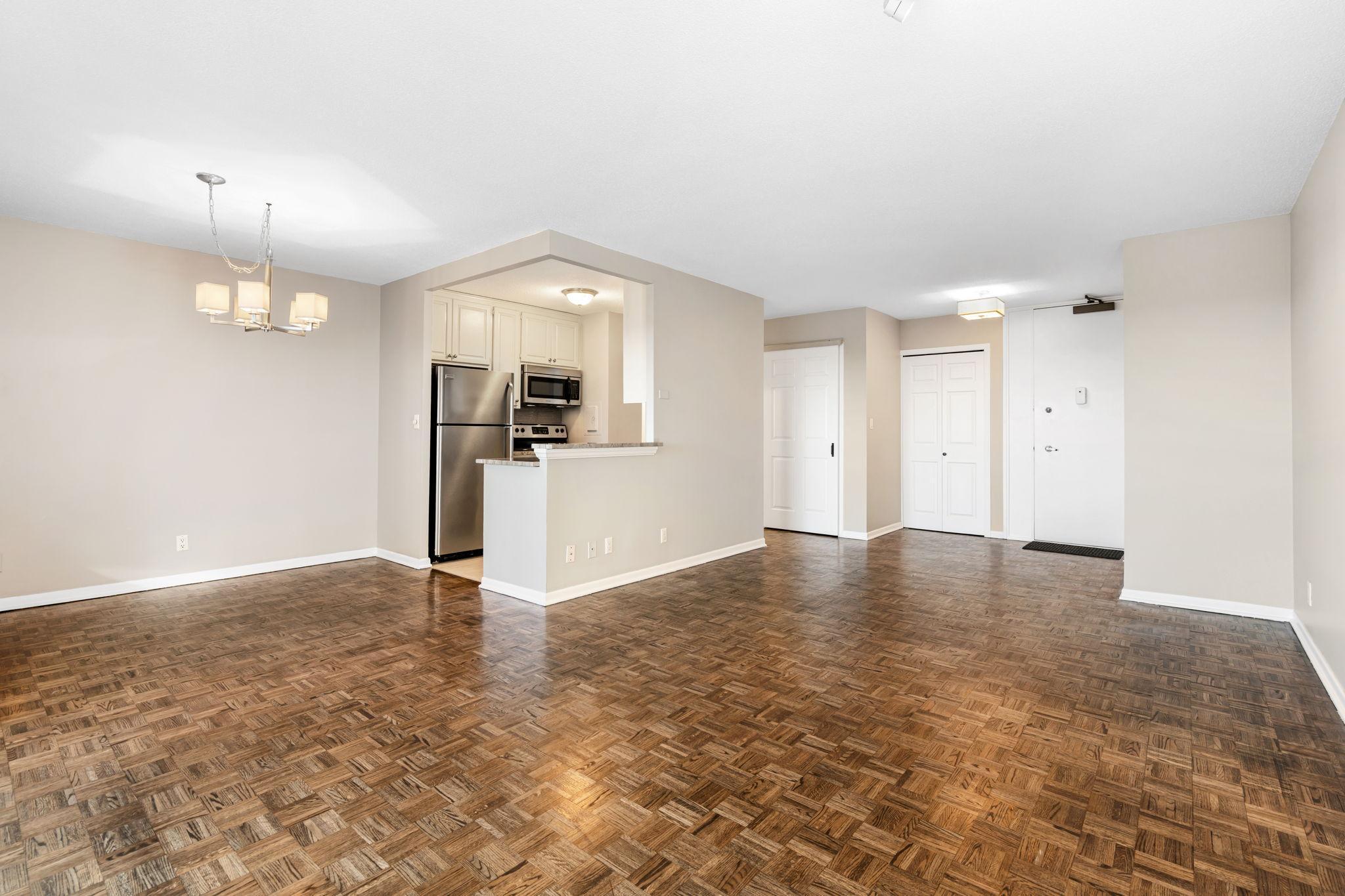 410 Groveland Avenue 1605