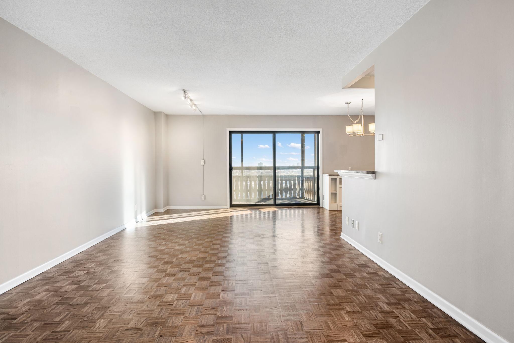 410 Groveland Avenue 1605