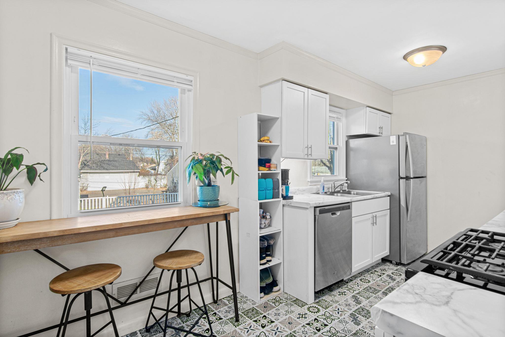 203 Moreland Avenue E