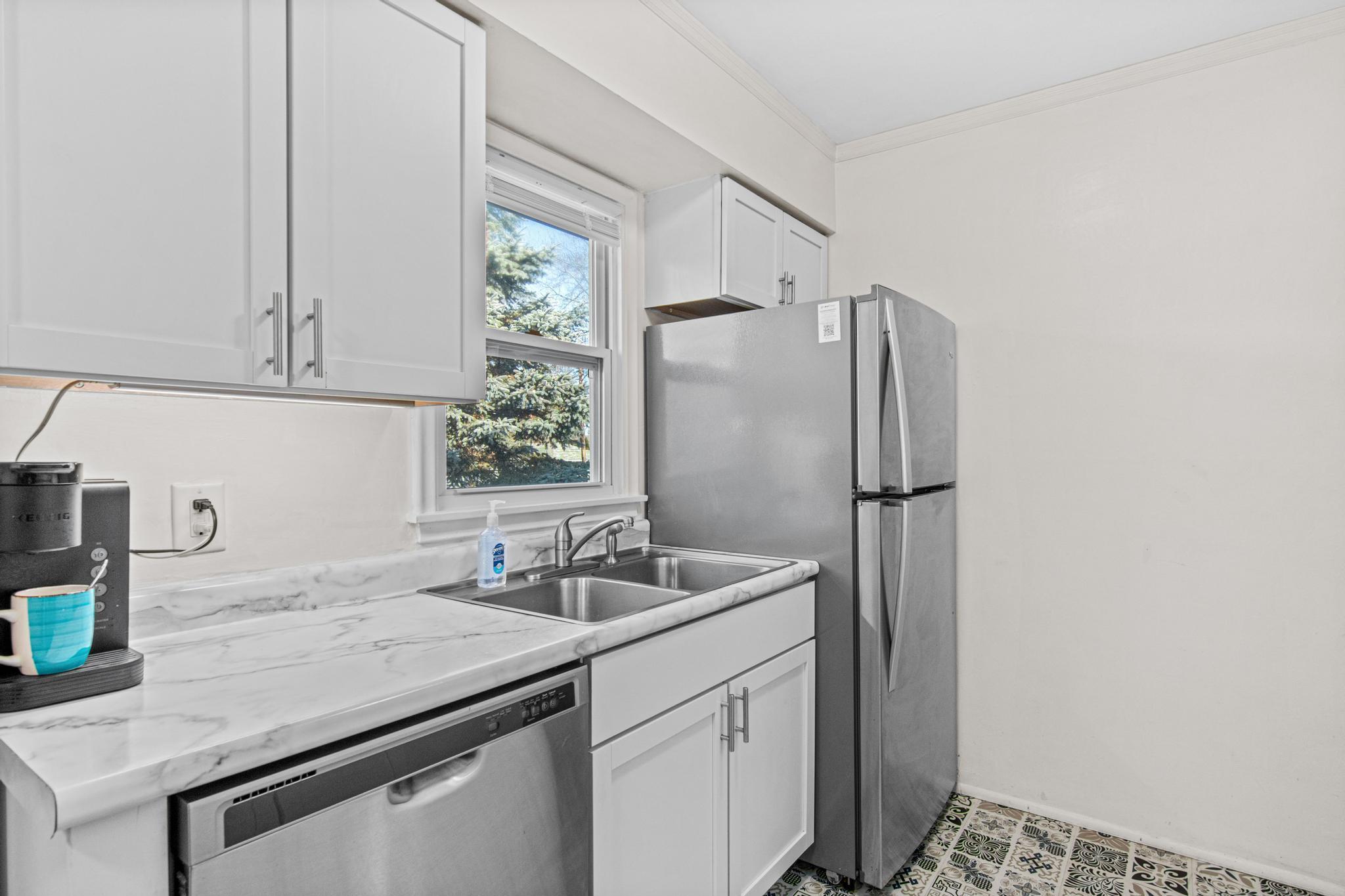 203 Moreland Avenue E