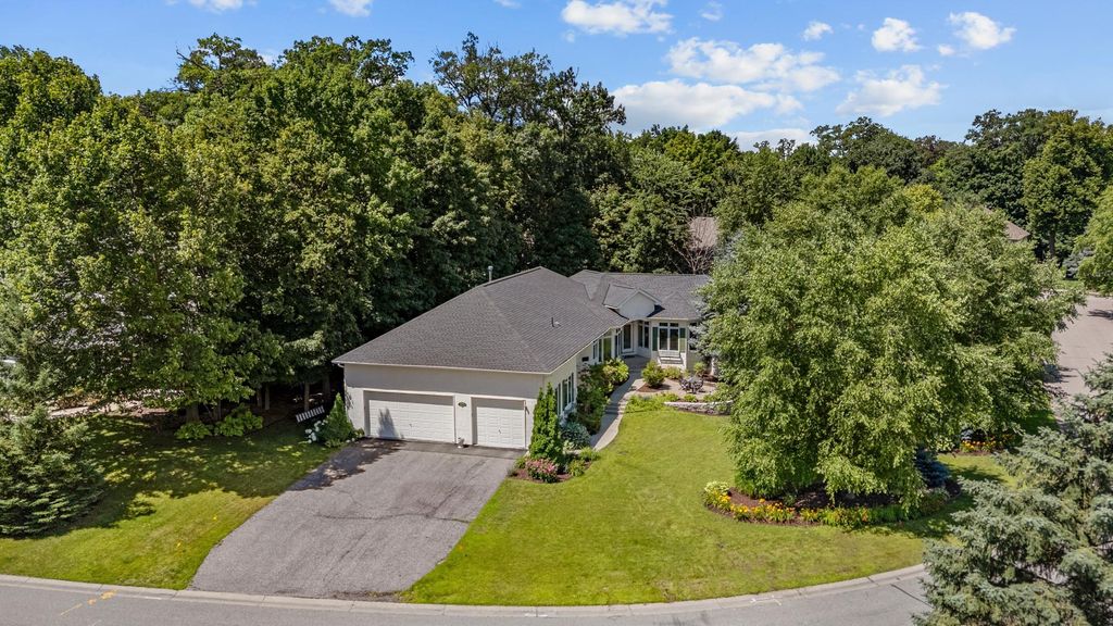 Photo of 2888 Forest Ridge, Chaska, MN 55318 (MLS # 7100410)