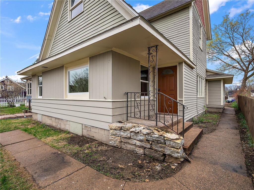 Photo of 728 Maryland Avenue E, Saint Paul, MN 55106 (MLS # 7166476)