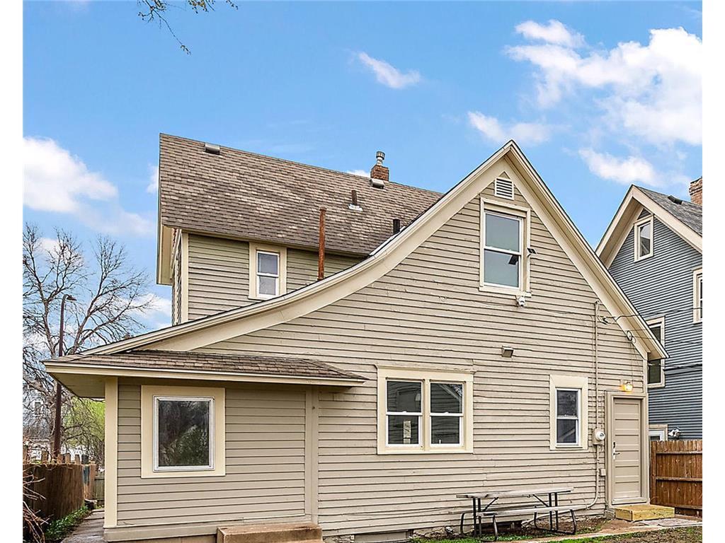 Photo of 728 Maryland Avenue E, Saint Paul, MN 55106 (MLS # 7166476)