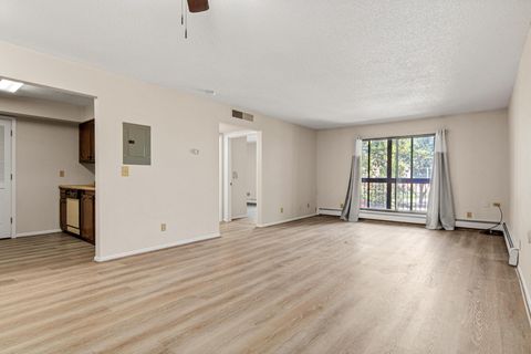 2670 Oxford Street N 230 Roseville MN 55113