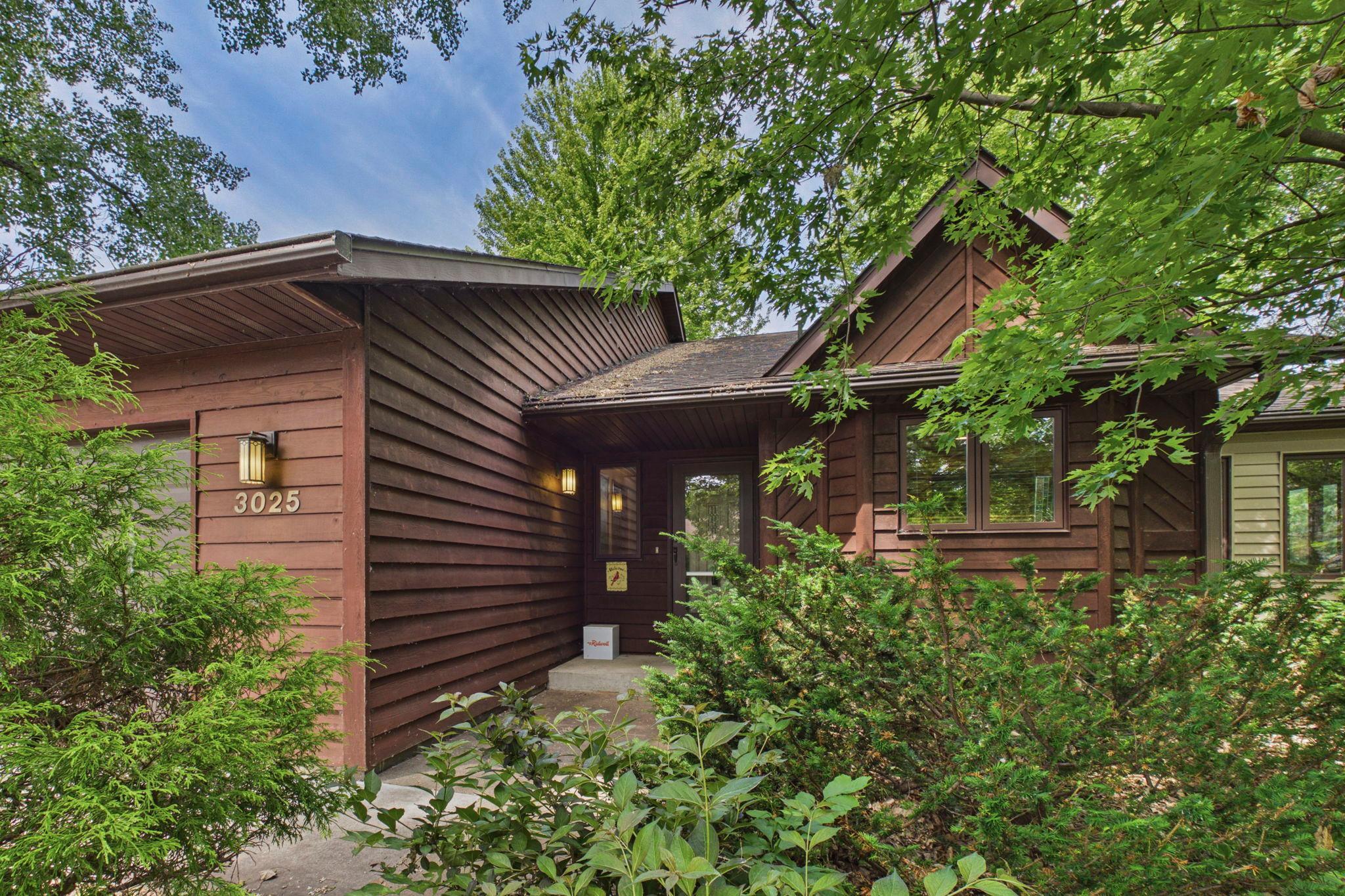 3025 Thunder Bay Road