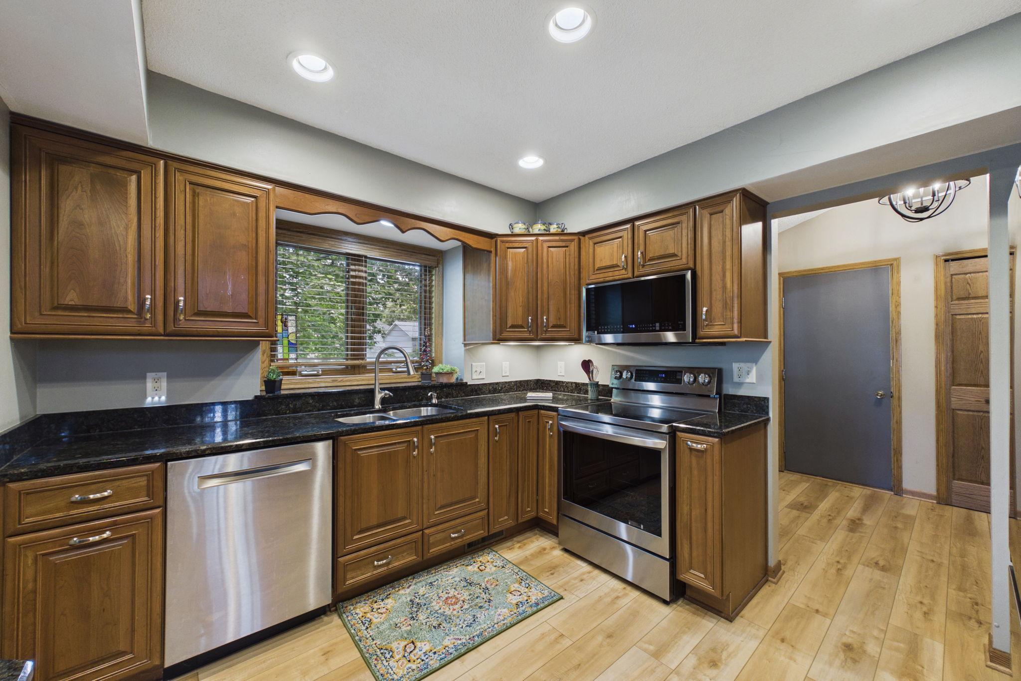 3025 Thunder Bay Road