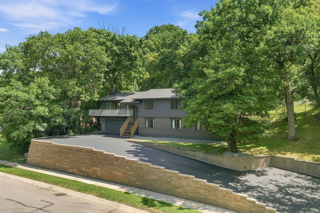 Photo of 138 Chaparral Drive, Apple Valley, MN 55124 (MLS # 7096111)