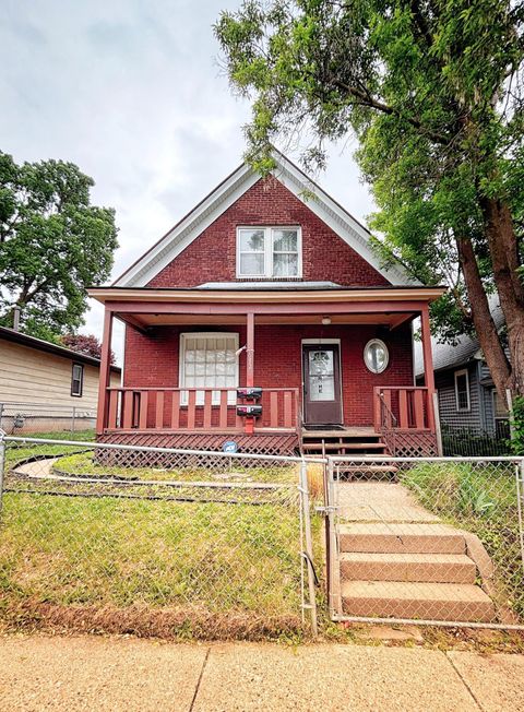 672 Case Avenue Saint Paul MN 55106