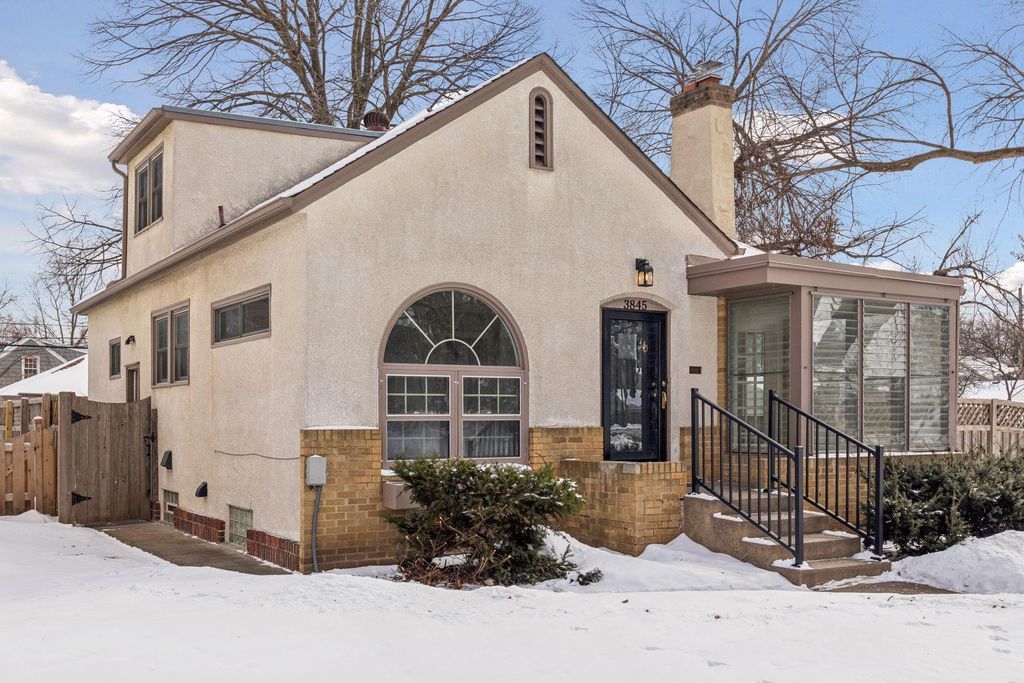 Photo of 3845 Lynn Avenue, Saint Louis Park, MN 55416 (MLS # 7017487)