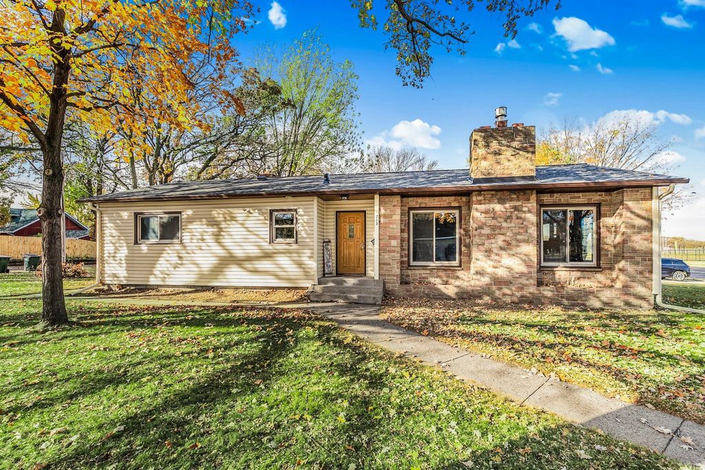 Photo of 253 10th Avenue N, Waite Park, MN 56387 (MLS # 7006025)