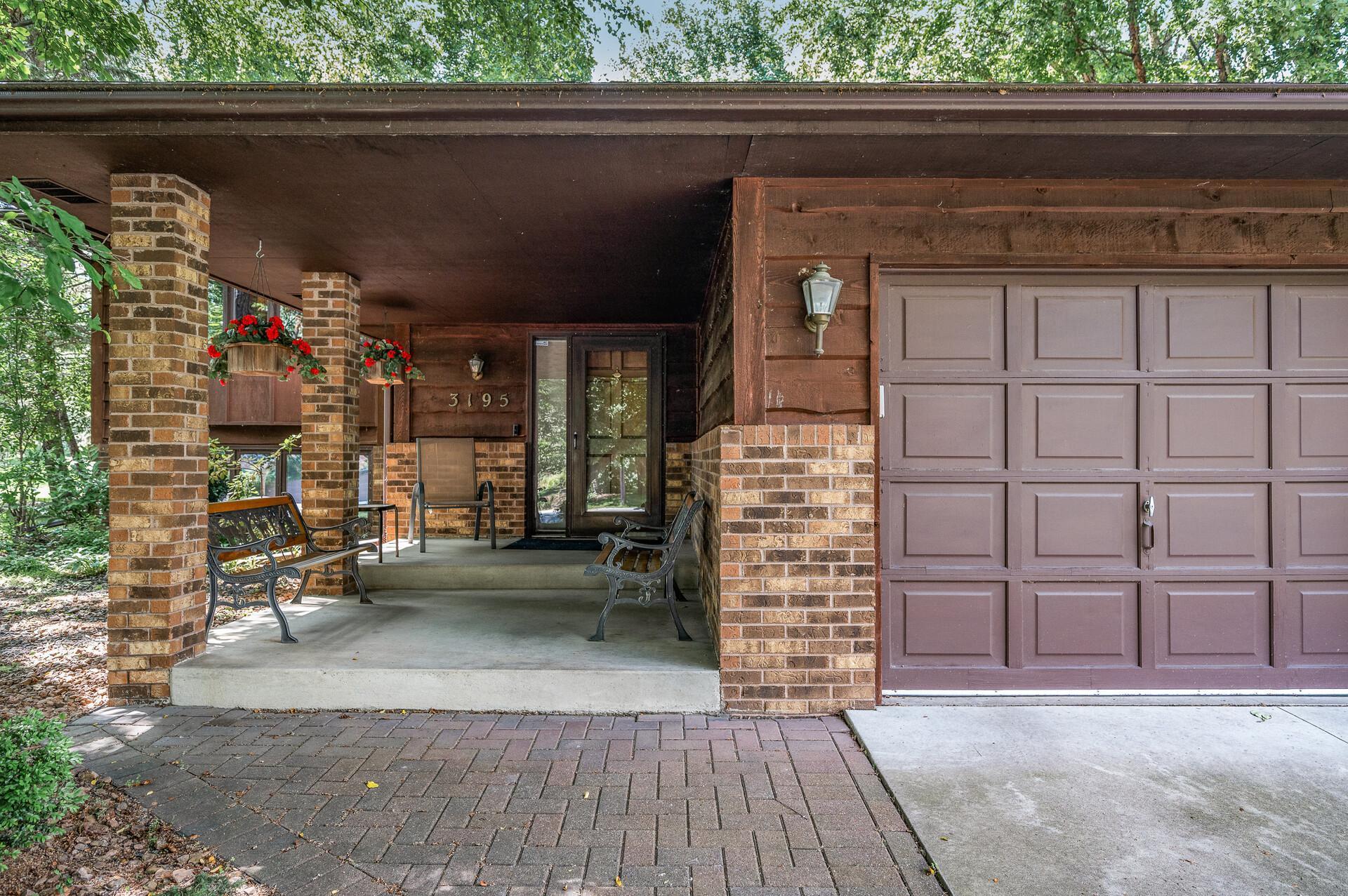 3195 Park Overlook Drive