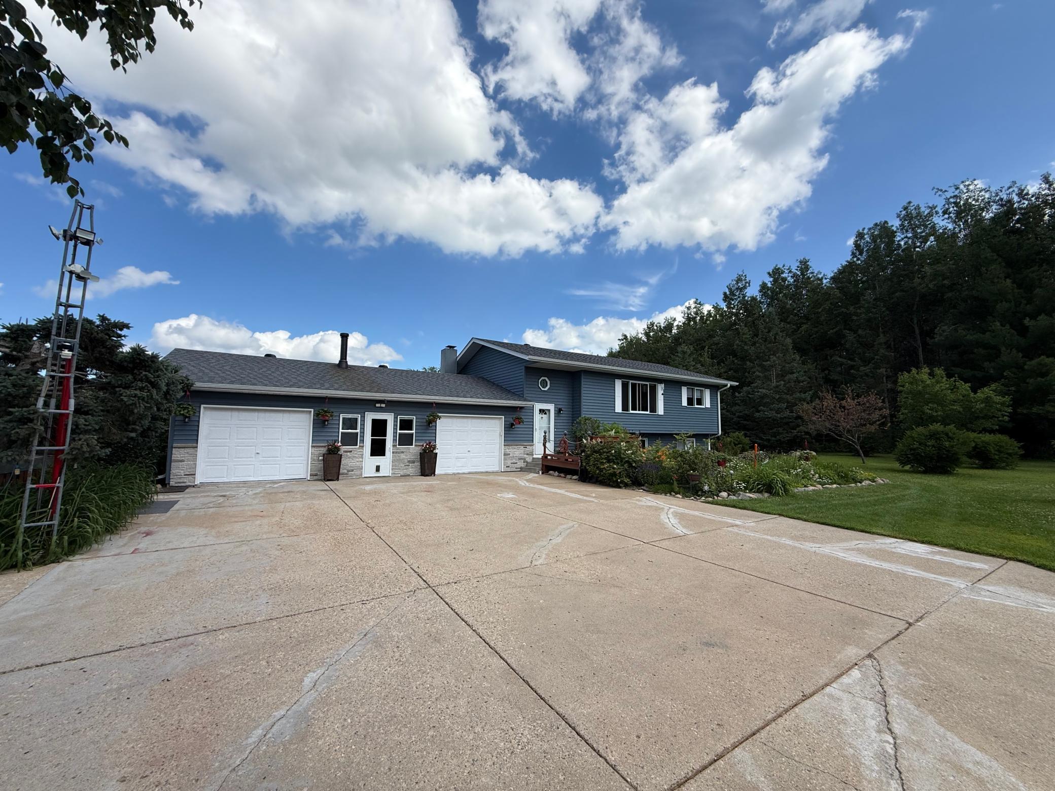 9936 Oakridge Road