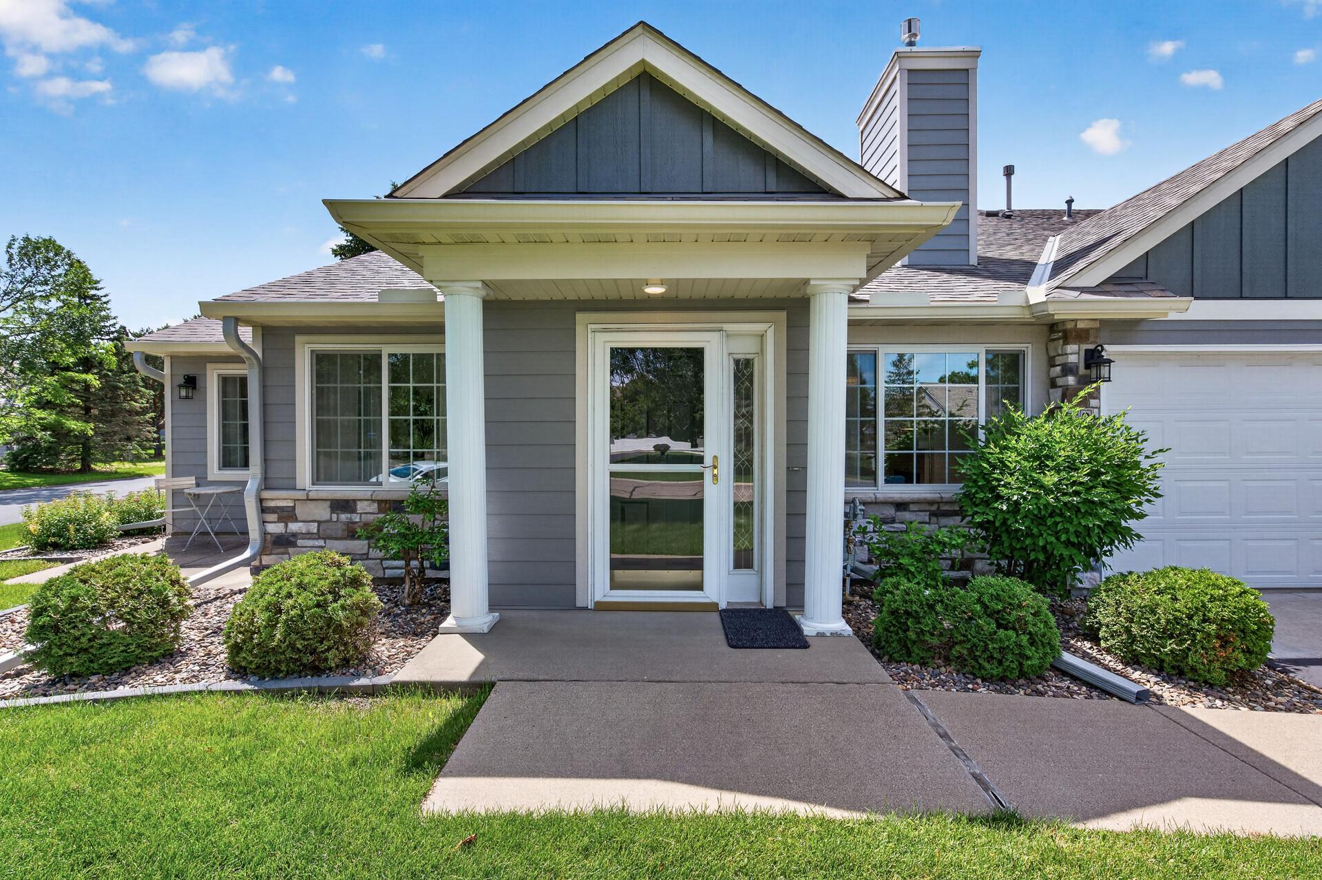 9887 Tamarack Cove