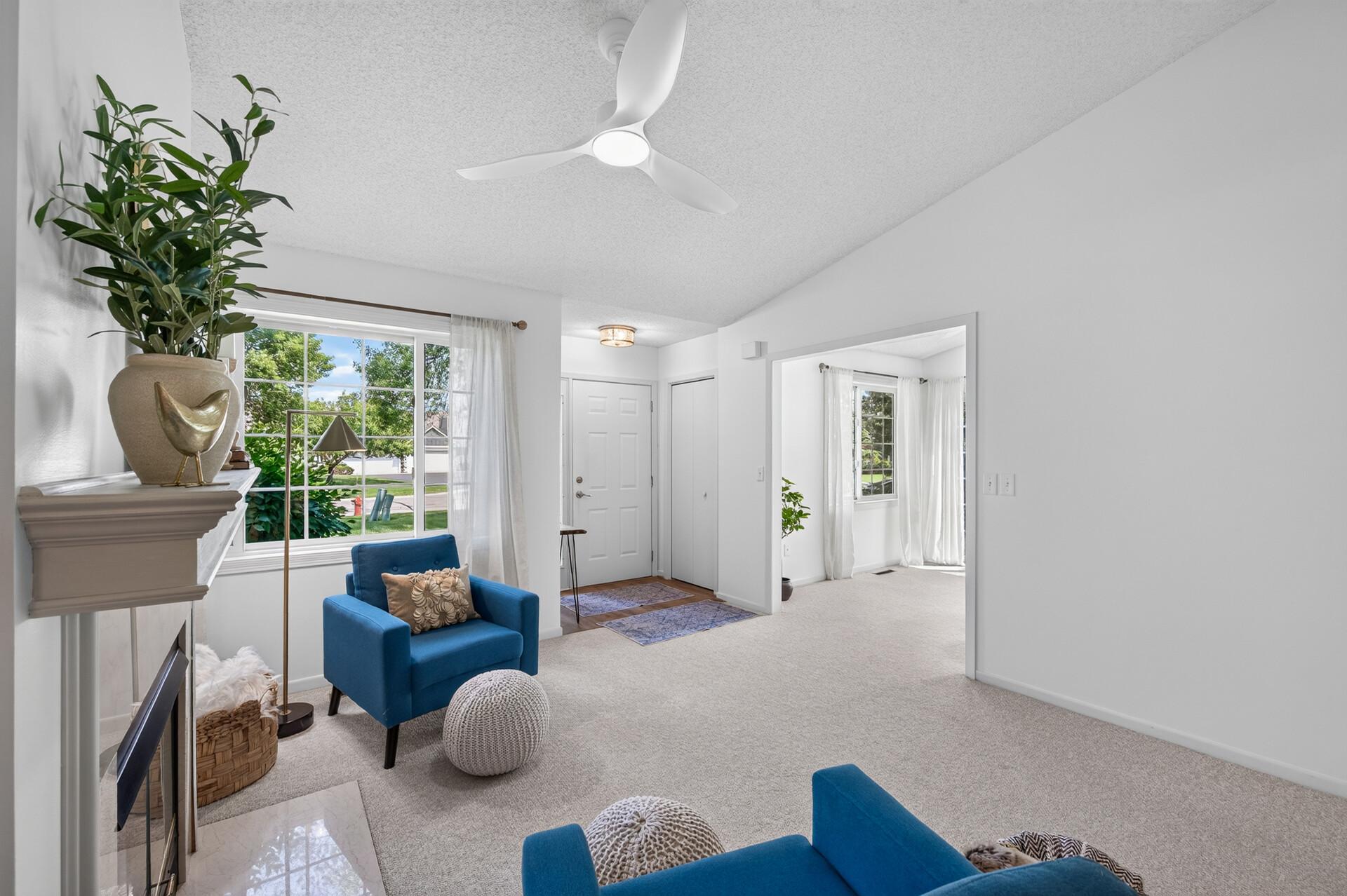 9887 Tamarack Cove