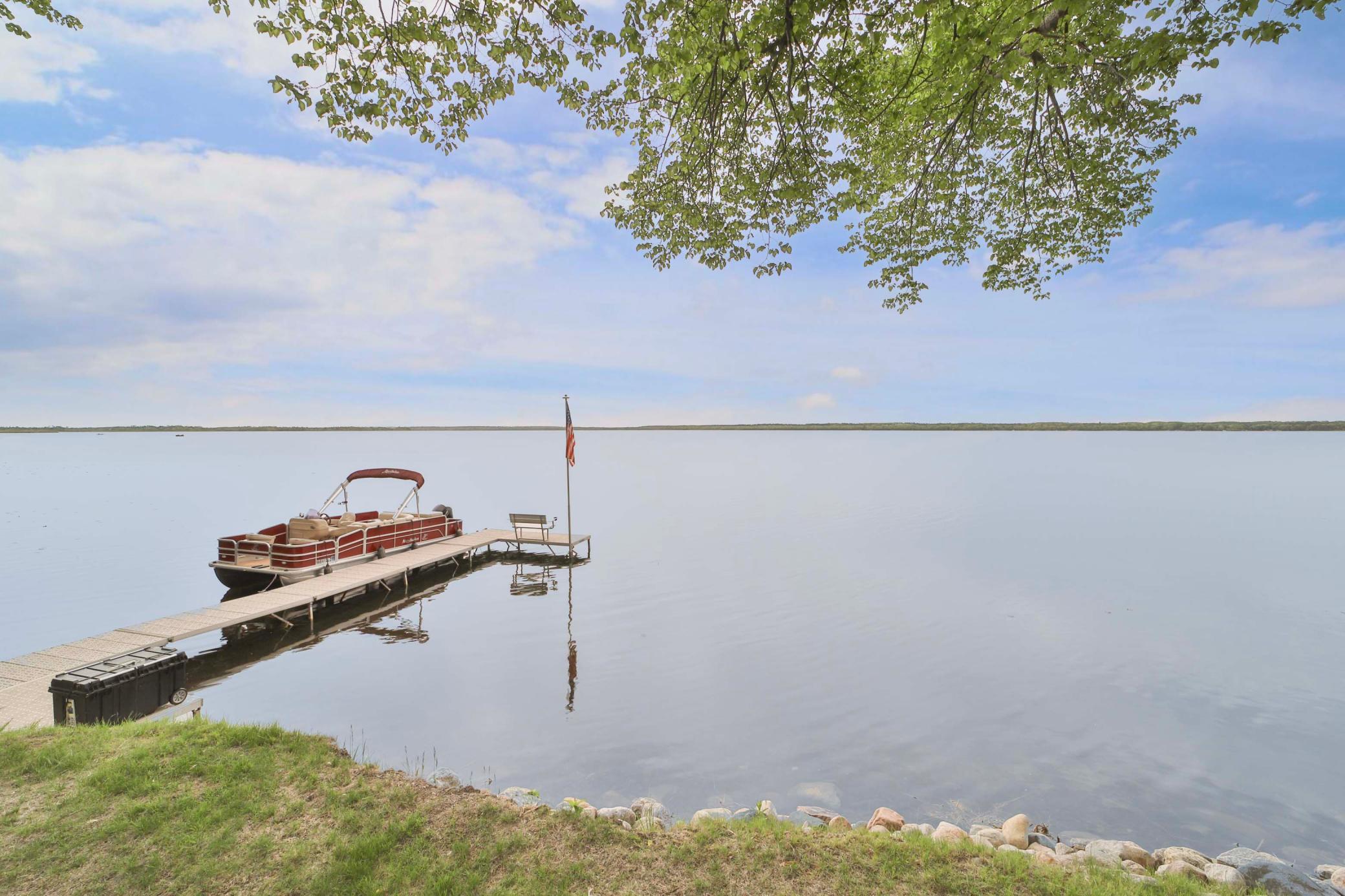 11084 Steamboat Loop NW