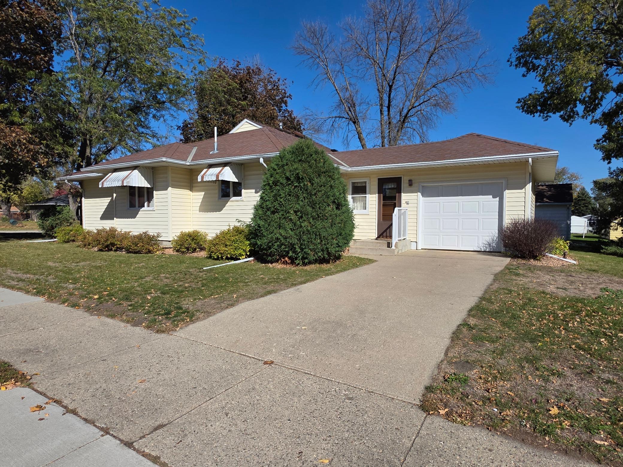 201 Walnut Avenue N