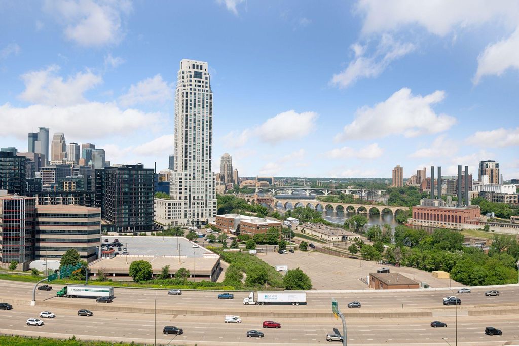Photo of 1920 S 1st Street #1502, Minneapolis, MN 55454 (MLS # 6689166)