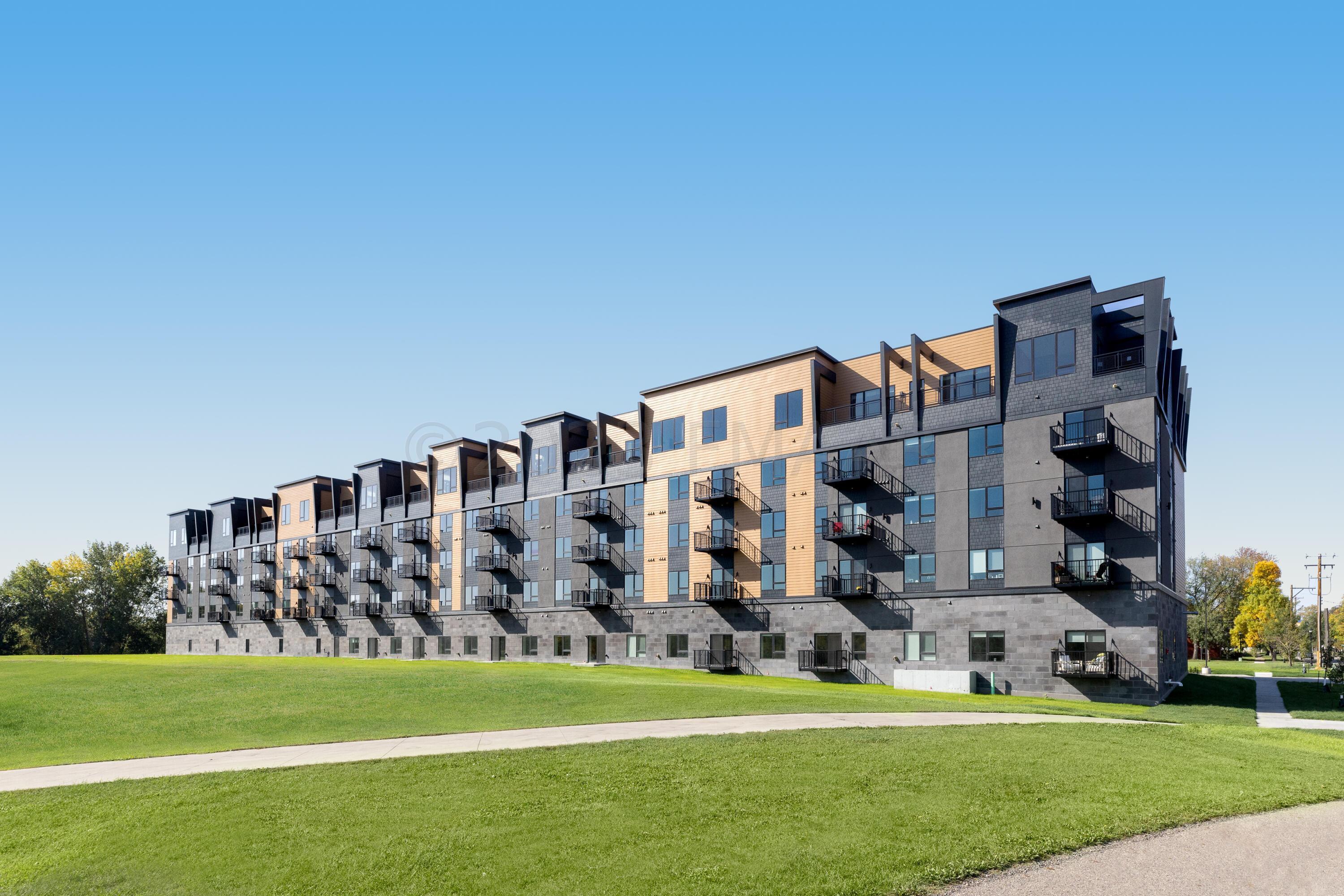 Fargo, North Dakota, 58102, United States, 2 Bedrooms Bedrooms, ,2 BathroomsBathrooms,Residential,Active,2017889