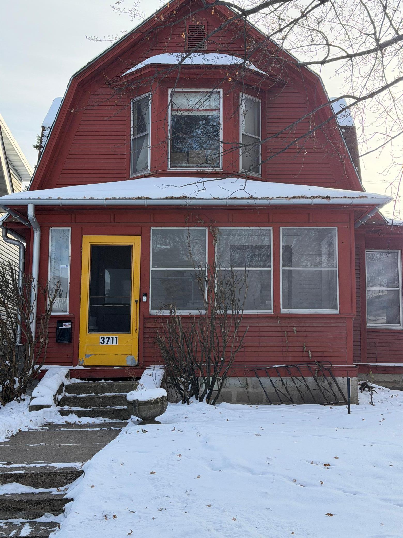 3711 Glendale Terrace