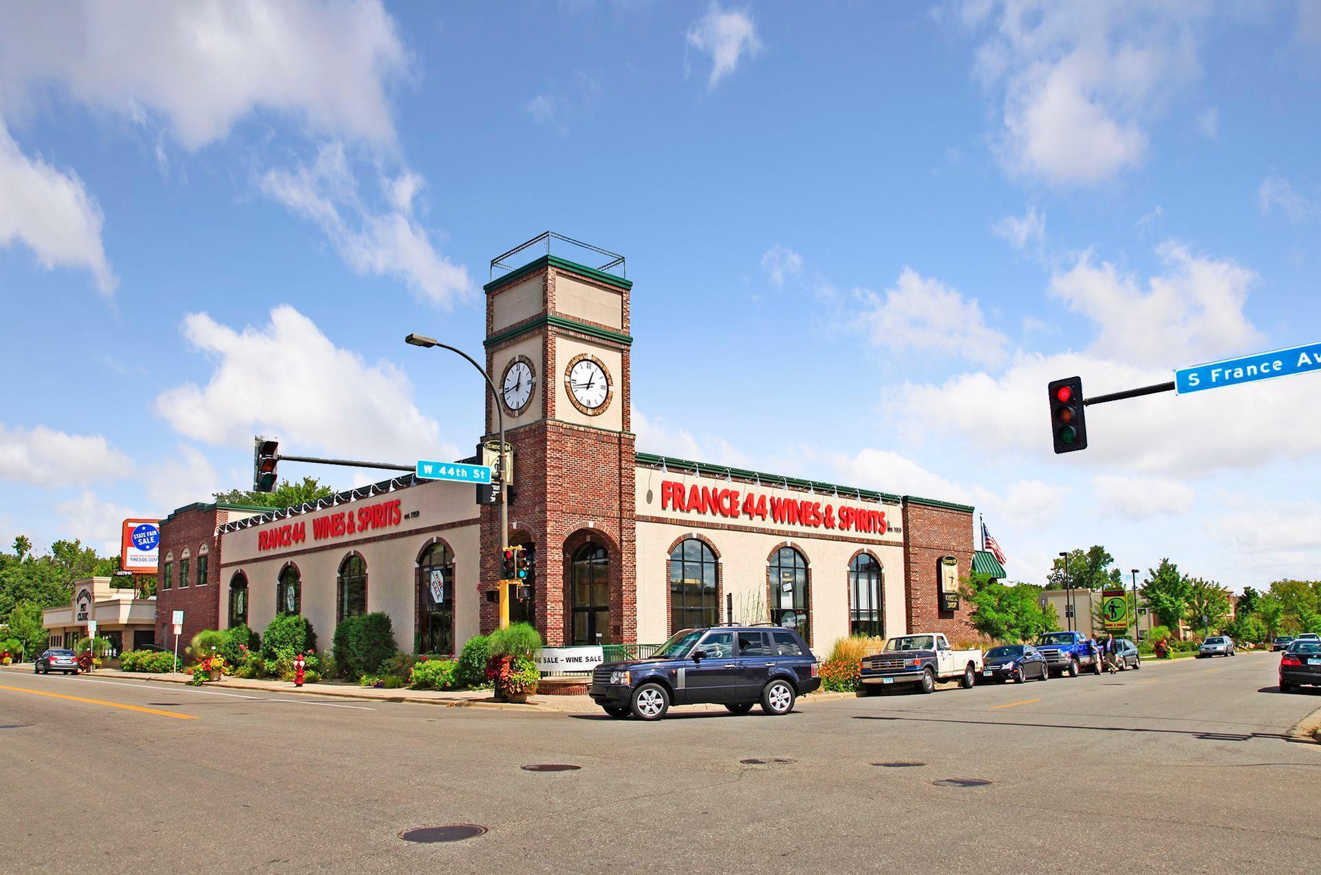 3711 Glendale Terrace