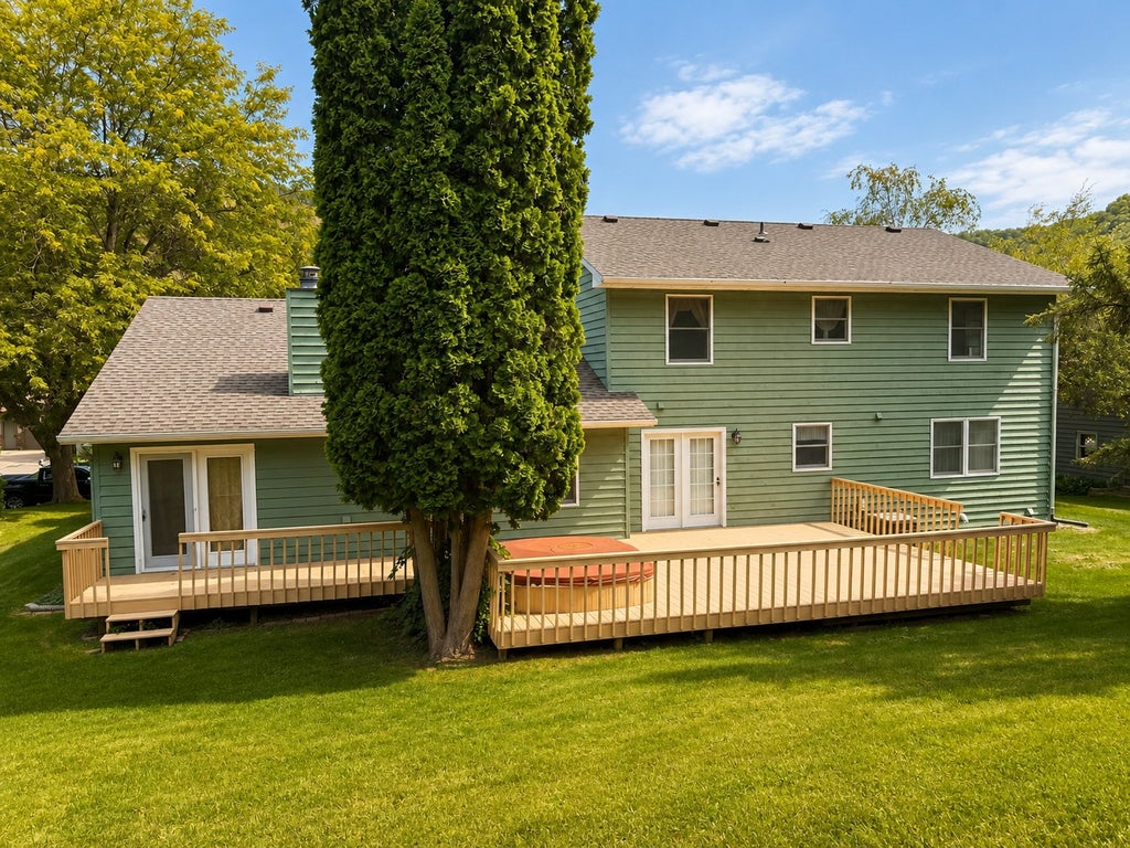 Photo of 225 Oak Leaf Drive, Winona, MN 55987 (MLS # 7137124)