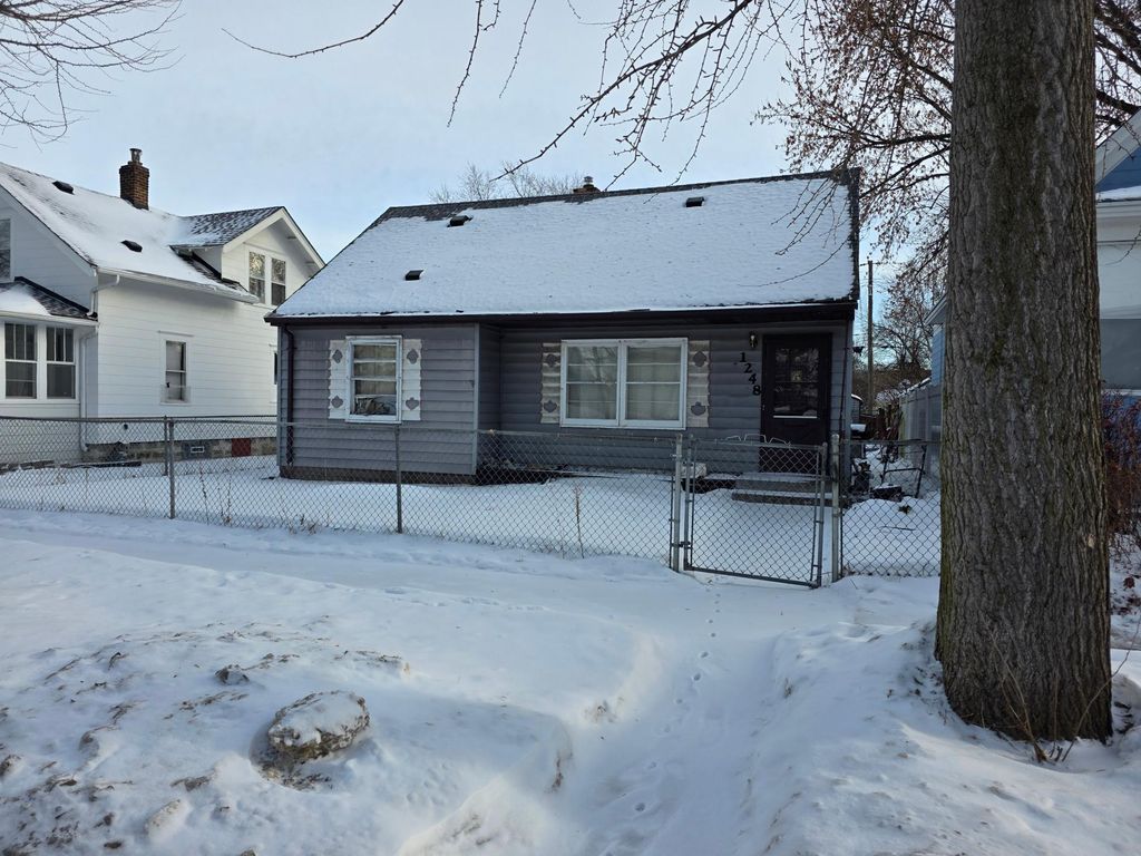 Photo of 1248 Farrington Street, Saint Paul, MN 55117 (MLS # 7001762)