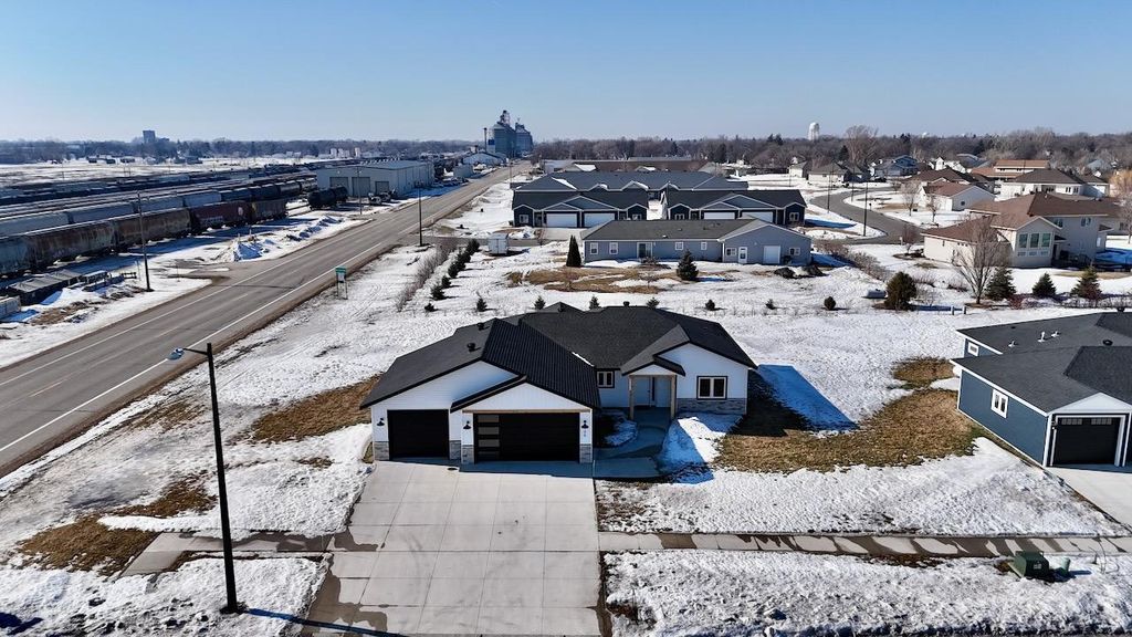 Photo of 105 16th Street N, Breckenridge, MN 56520 (MLS # 7021106)