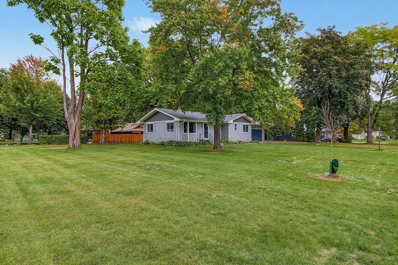 727 Tanglewood Drive