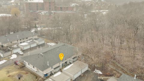 1274 Trailwood S Hopkins MN 55343