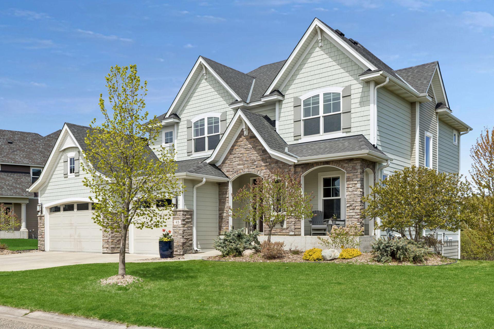 45 Monarch Way