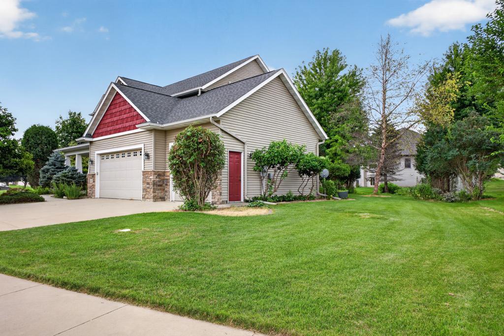 Photo of 3655 Stone Point Drive NE, Rochester, MN 55906 (MLS # 7102780)