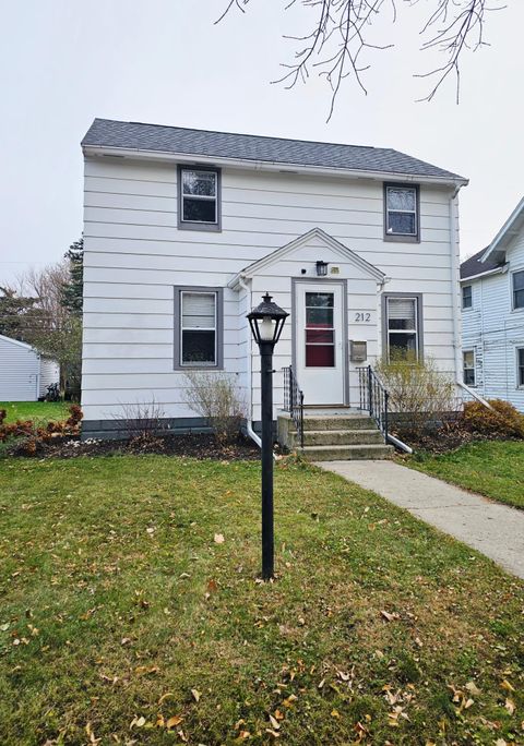 Photo of 212 N 10th Street, Montevideo, MN 56265 (MLS # 6816916)