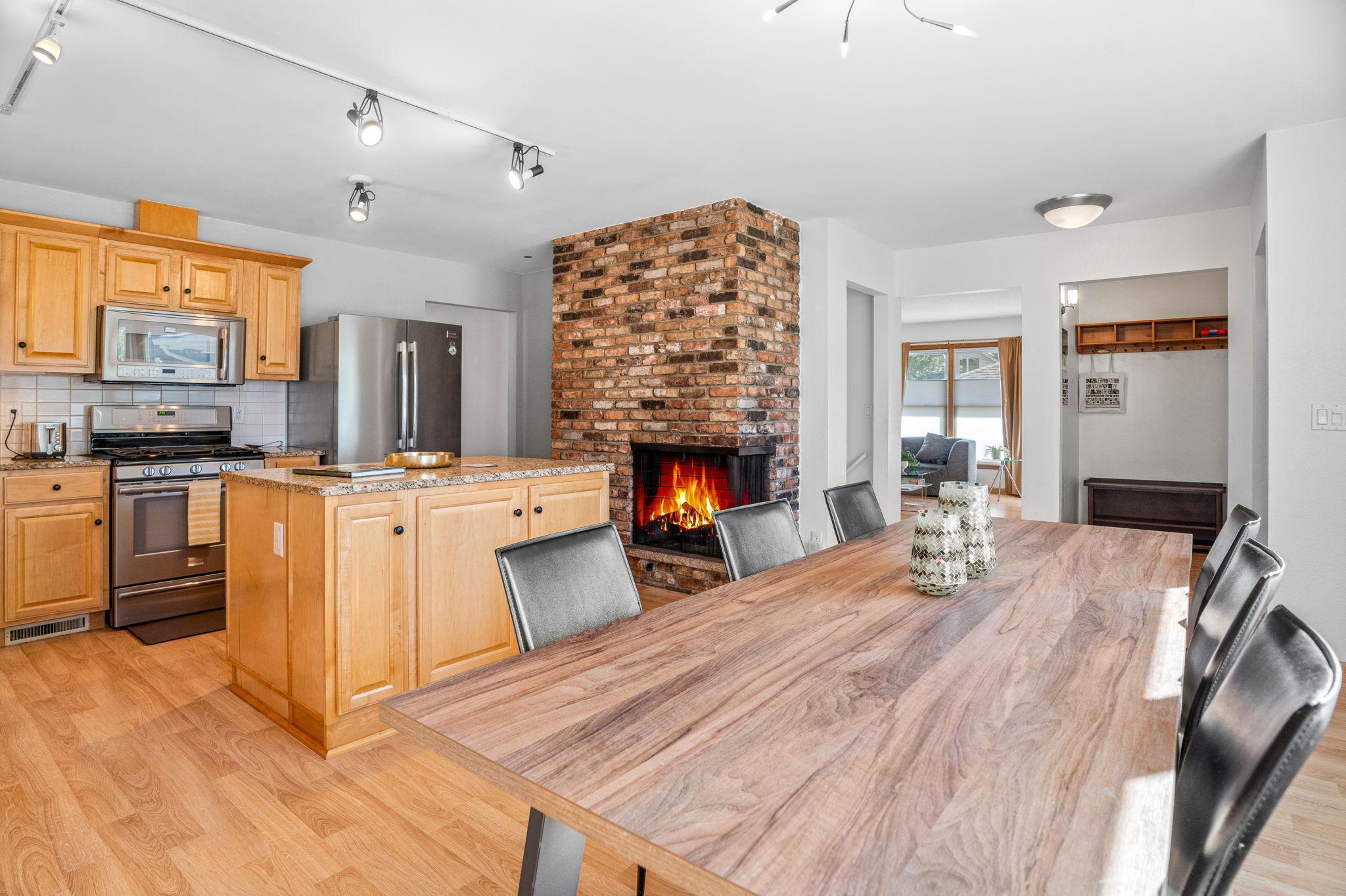 4025 Chowen Avenue S