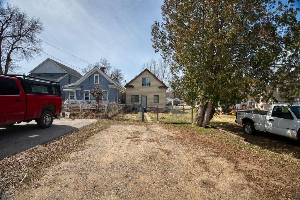 Photo of 304 2nd Avenue NW, Chisholm, MN 55719 (MLS # 7063415)