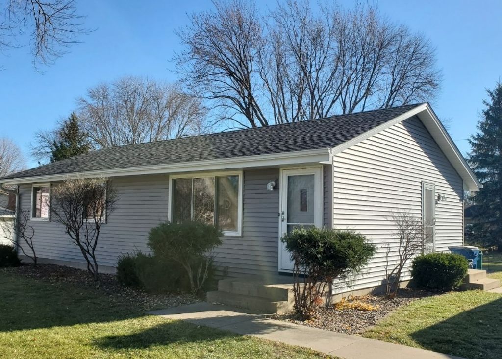 Photo of 9244 Zinnia Lane N, Maple Grove, MN 55369 (MLS # 7037059)