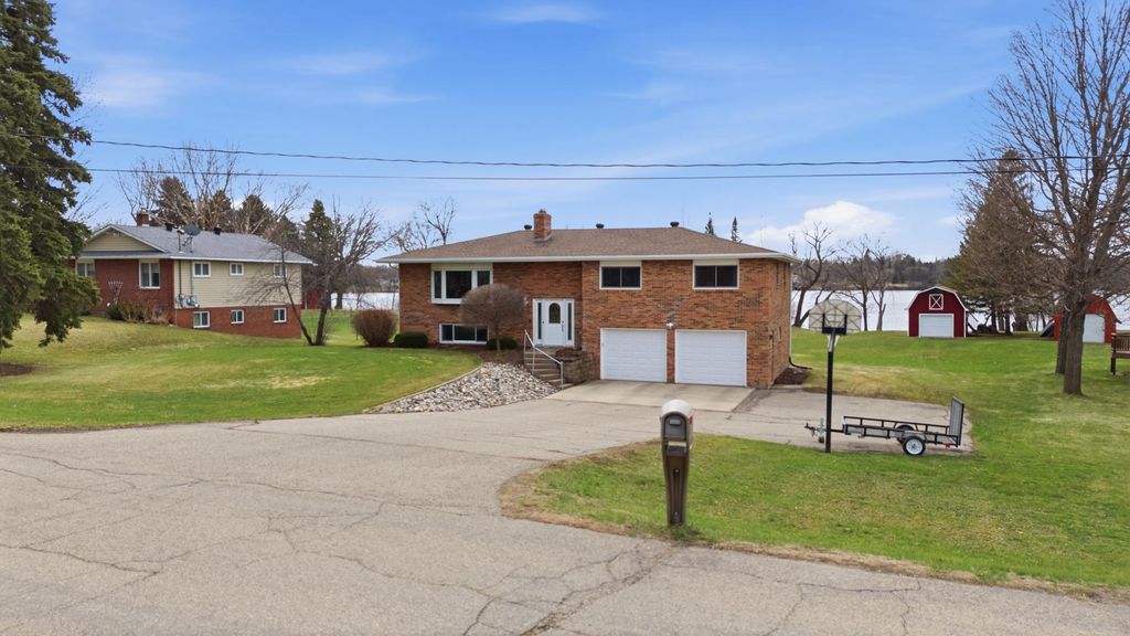 Photo of 1021 Stony Brook Manor Mnr, Fergus Falls, MN 56537 (MLS # 7053854)