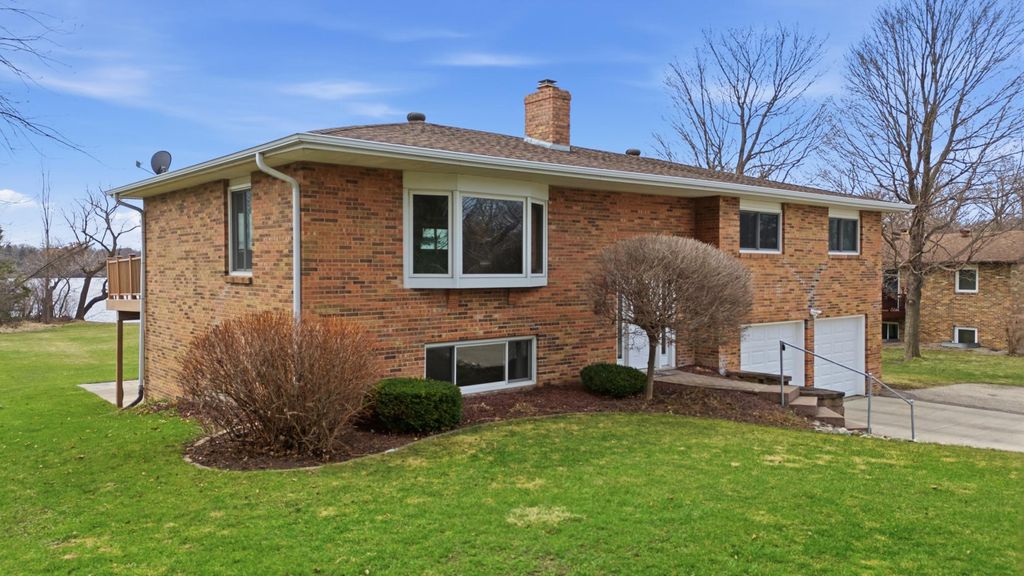 Photo of 1021 Stony Brook Manor Mnr, Fergus Falls, MN 56537 (MLS # 7053854)