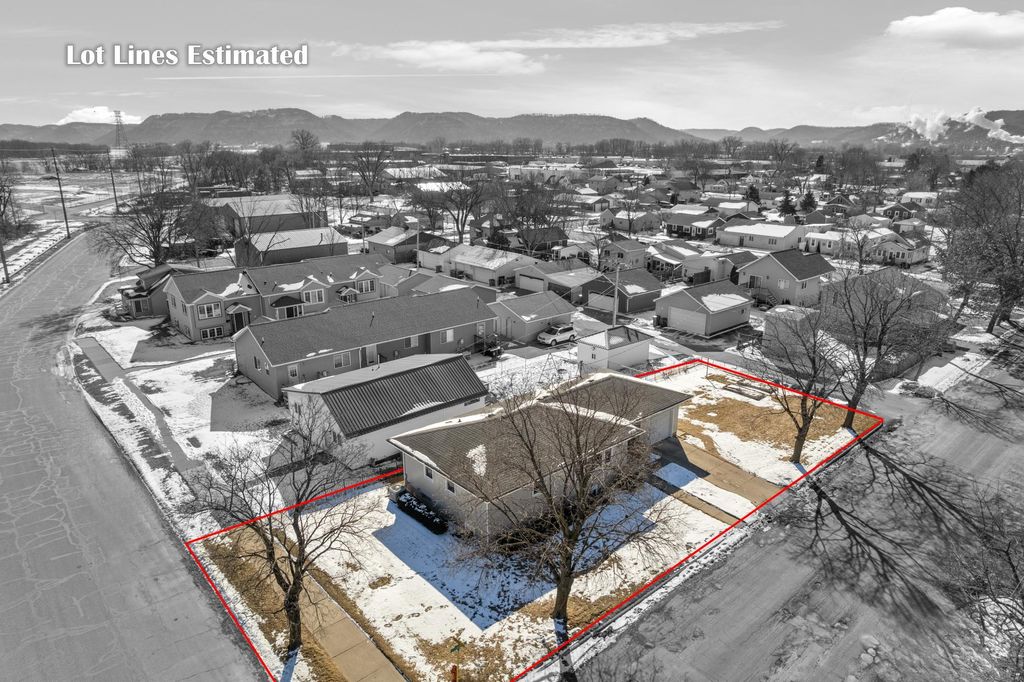 Photo of 206 Buchanan Street, Winona, MN 55987 (MLS # 7027585)