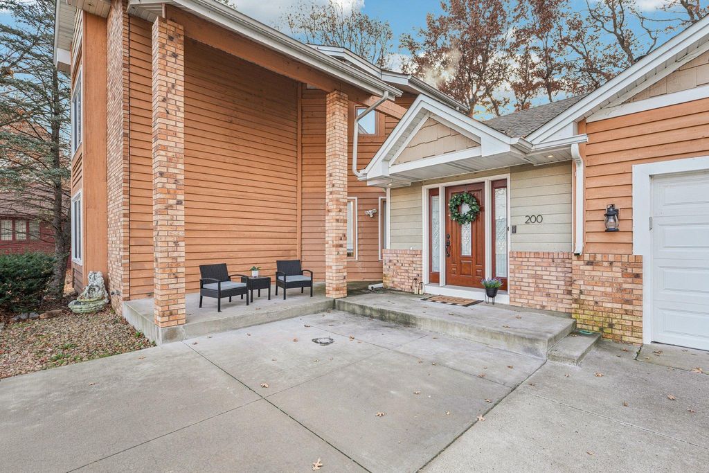 Photo of 200 121st Avenue NW, Coon Rapids, MN 55448 (MLS # 7022915)