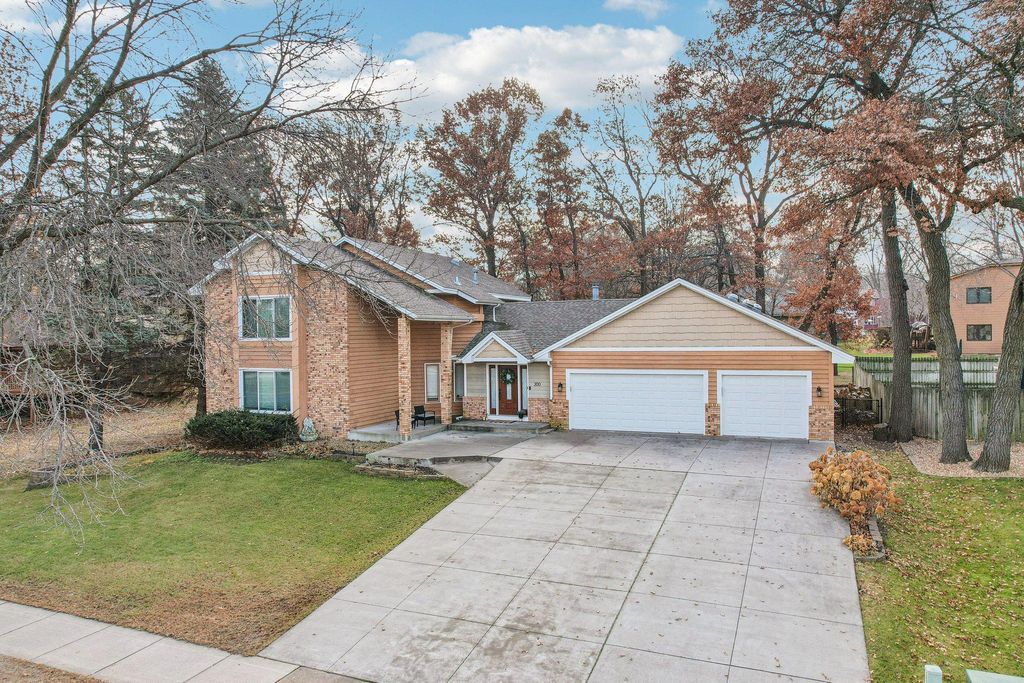 Photo of 200 121st Avenue NW, Coon Rapids, MN 55448 (MLS # 7022915)